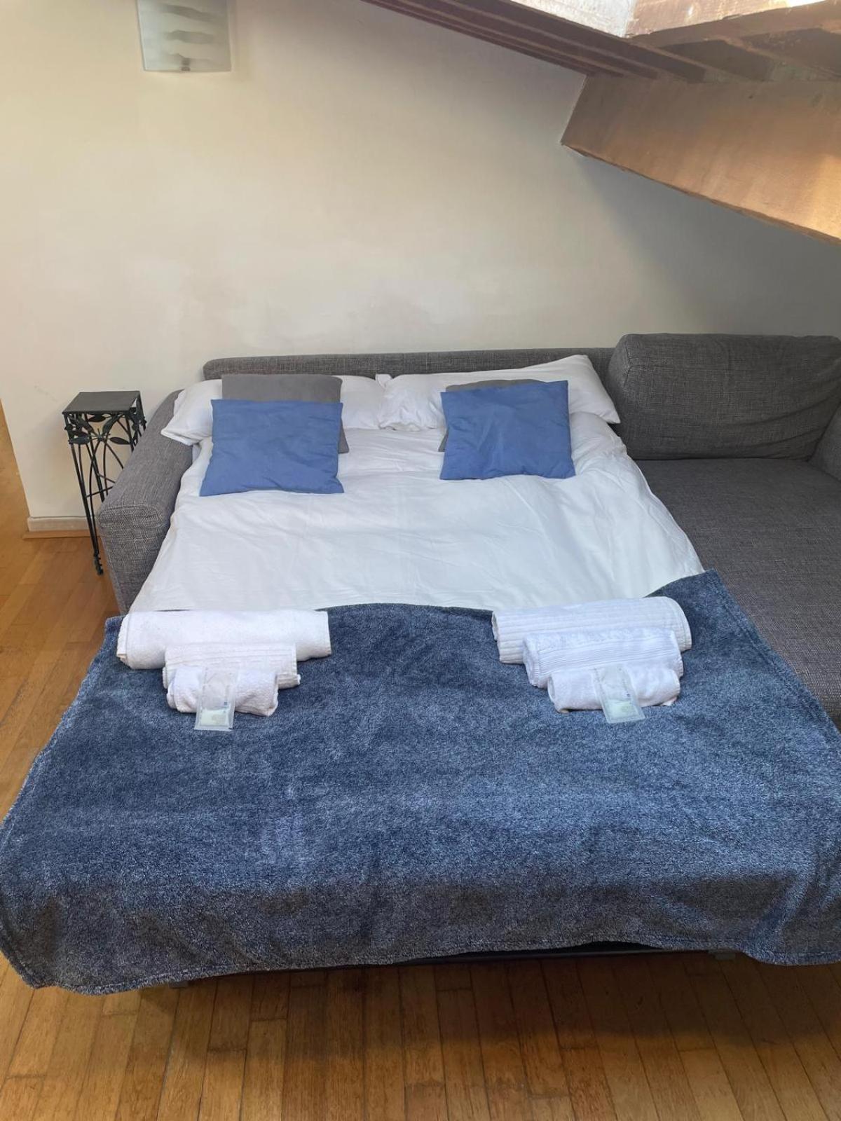 Luminosa Mansarda Vicino Al Porto Apartment Livorno Ngoại thất bức ảnh